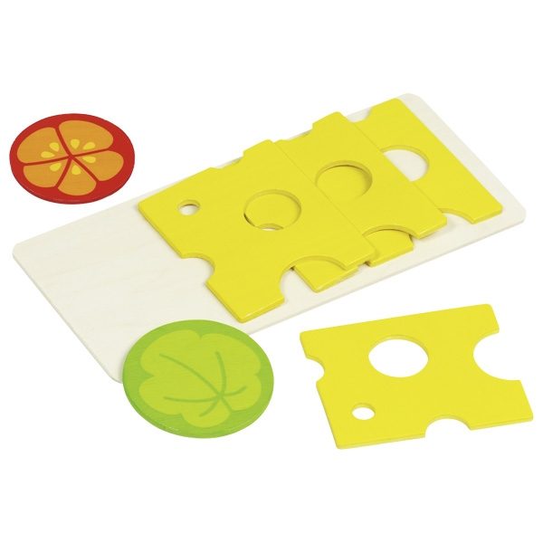 Goki Sliced Cheese, 4 Slices with Lettuce and Tomato